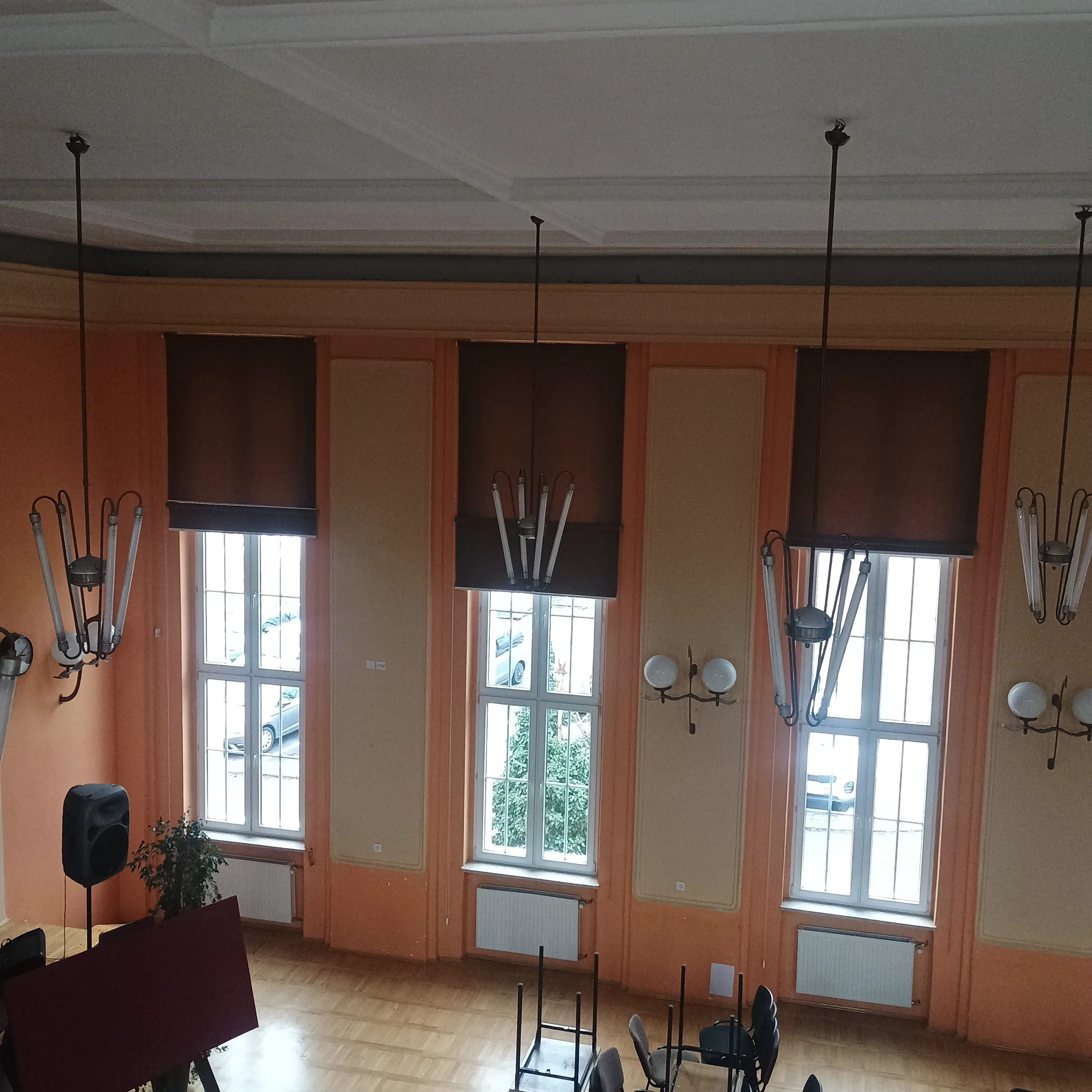 Rolety wolnowiszące wykonane na wymiar przez ANBO w Toruniu – realizacja 04