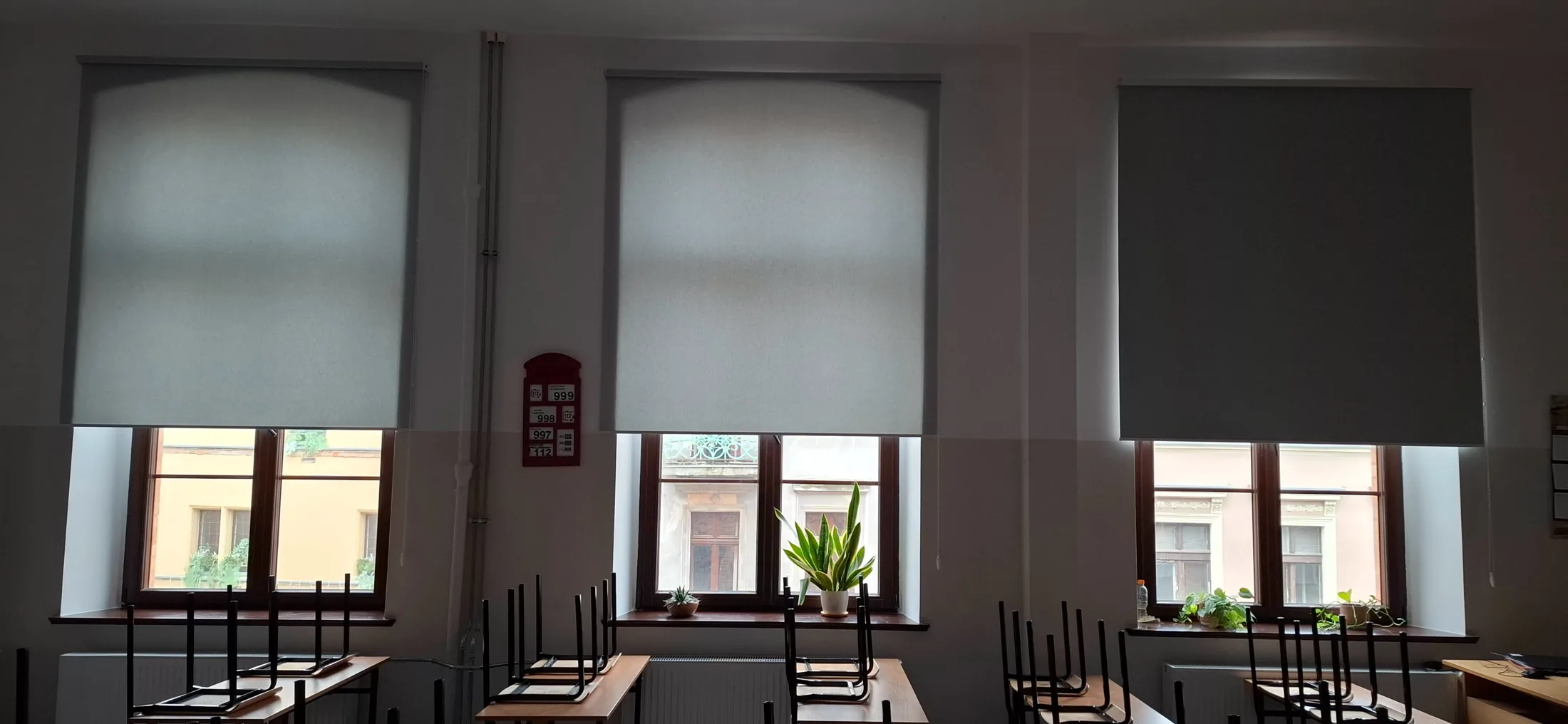 Rolety wolnowiszące wykonane na wymiar przez ANBO w Toruniu – realizacja 09